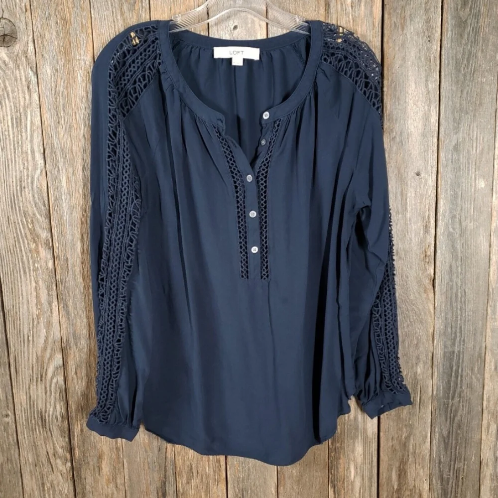 LOFT blouse - Picture 9 of 9